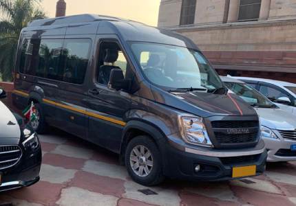 12 Seater Urbania Traveller